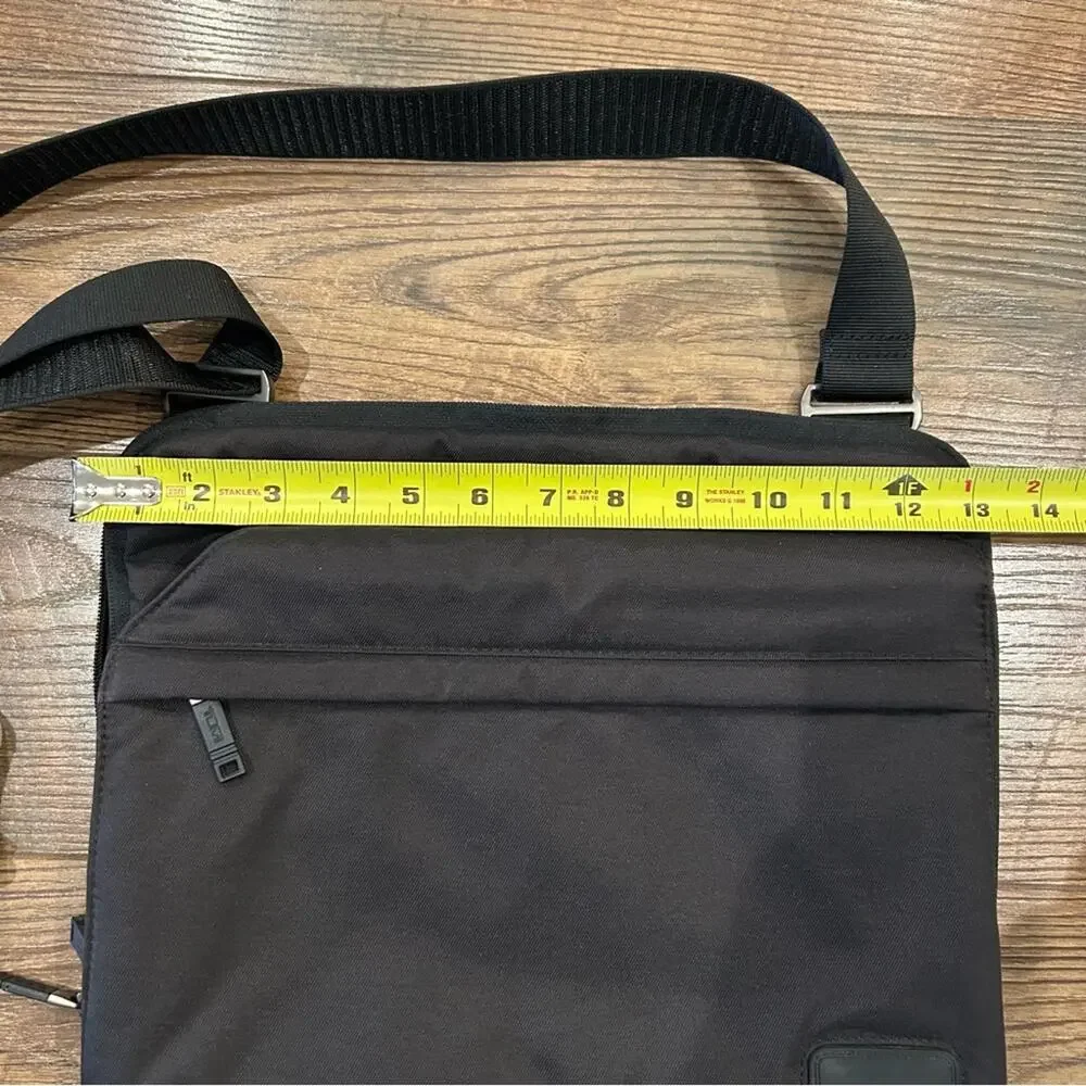 Tumi Lions Top Zip Laptop Bag Adjustable Shoulder Strap Black Model #69539DO